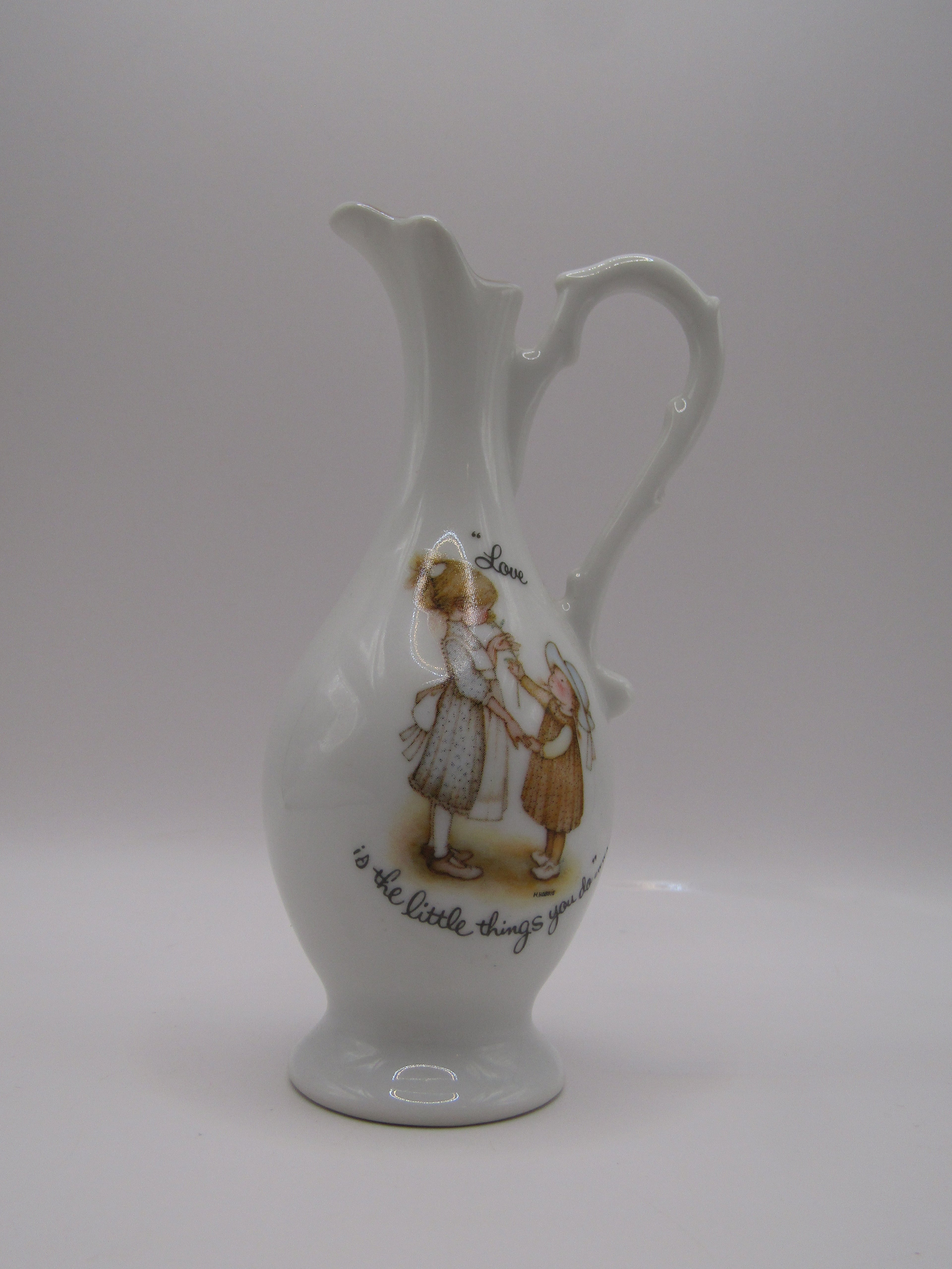 Holly Hobbie Glasswear