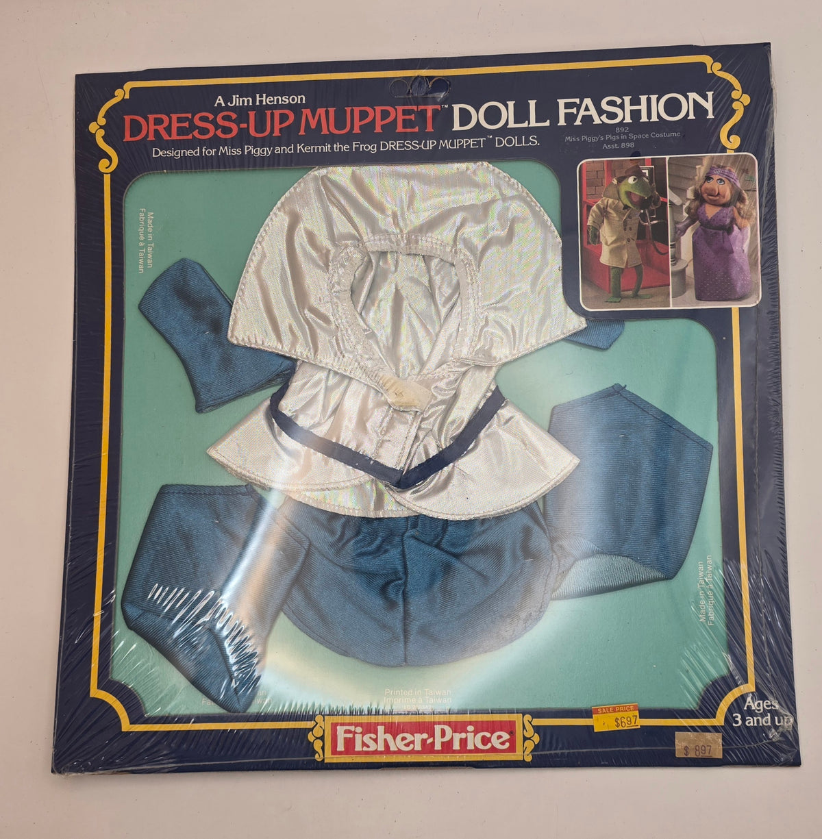 Dress Up Miss Piggy & 3 outfits