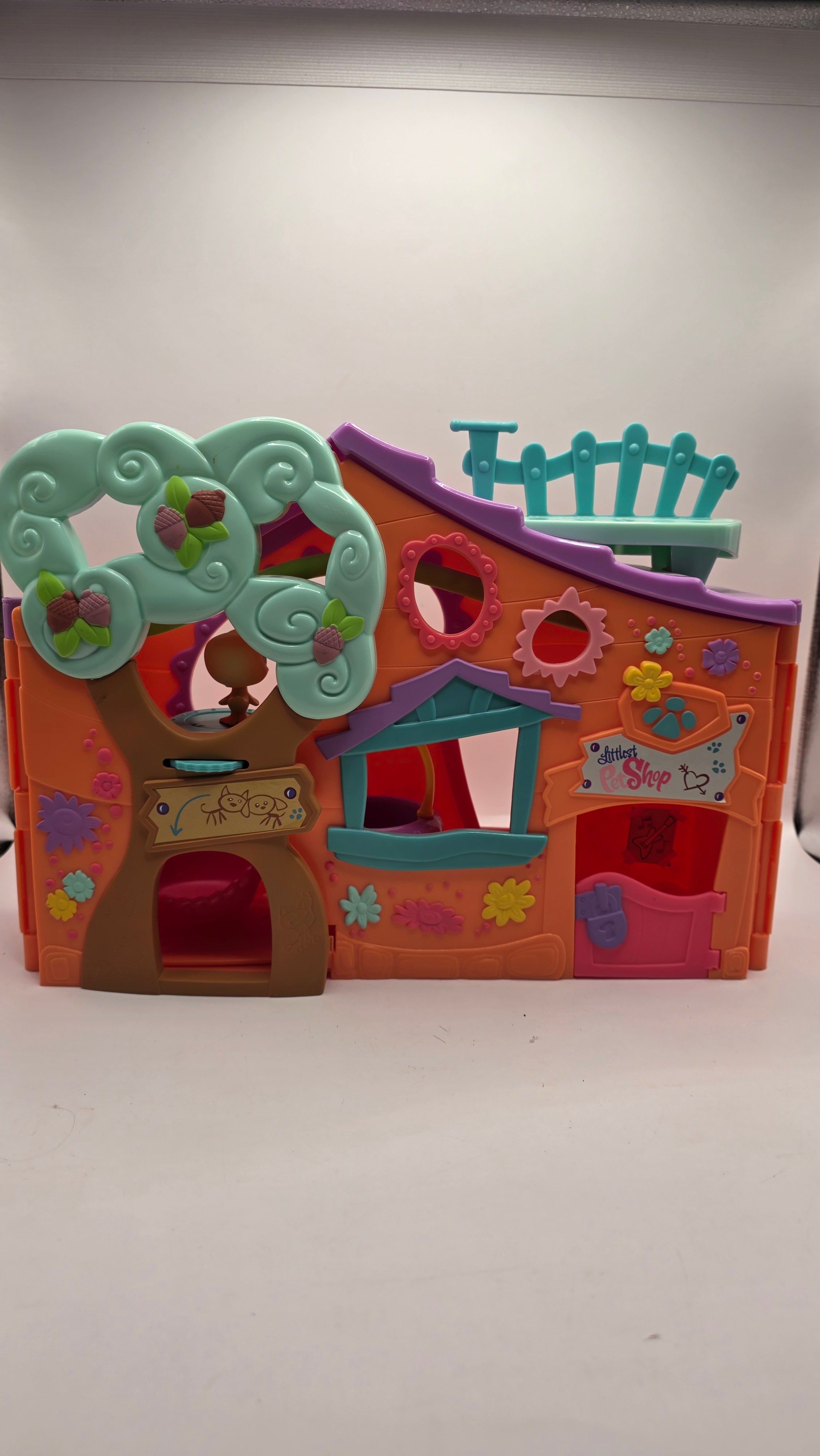 Littlest Pet Shop Tree House