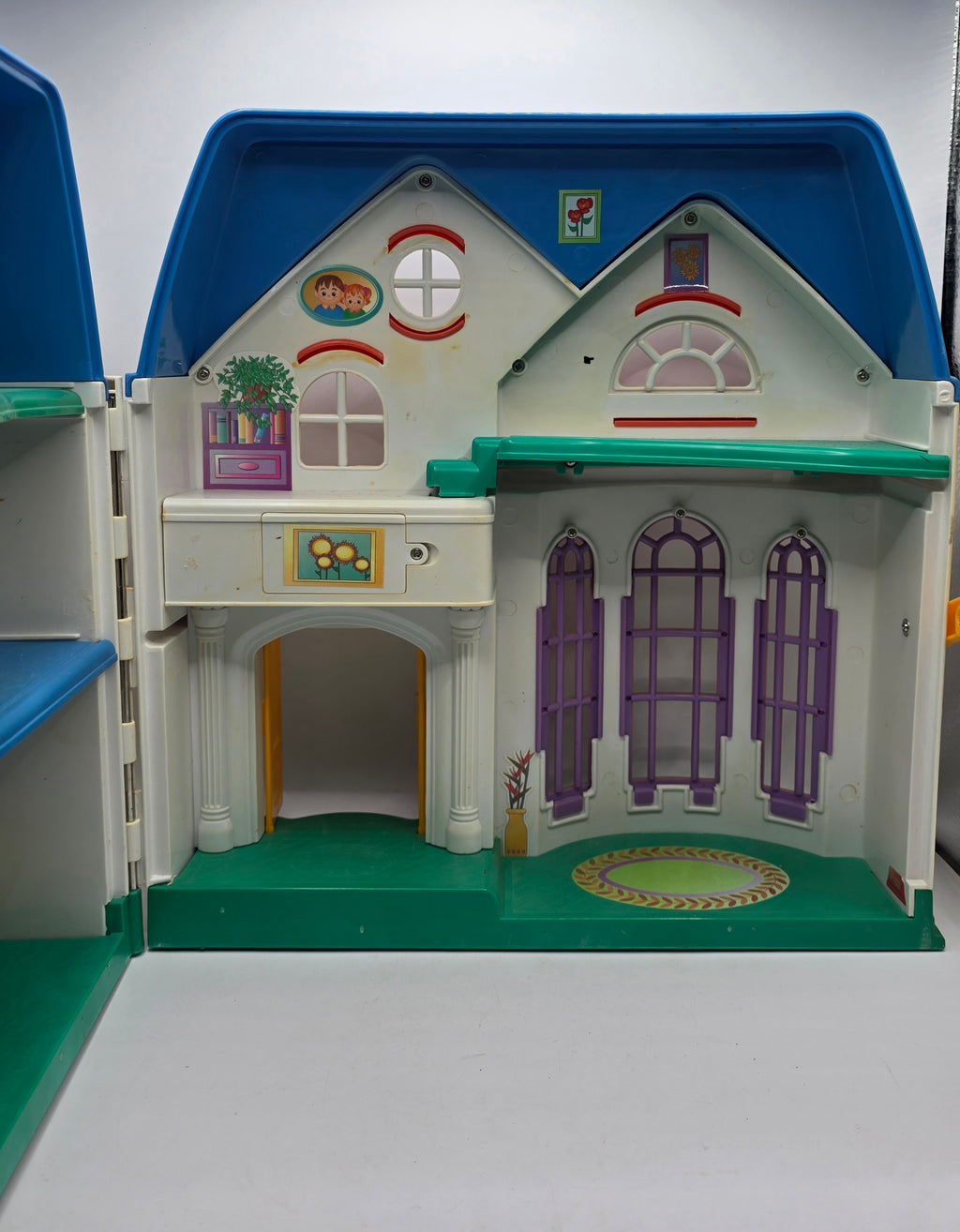 Vintage Generic Doll House