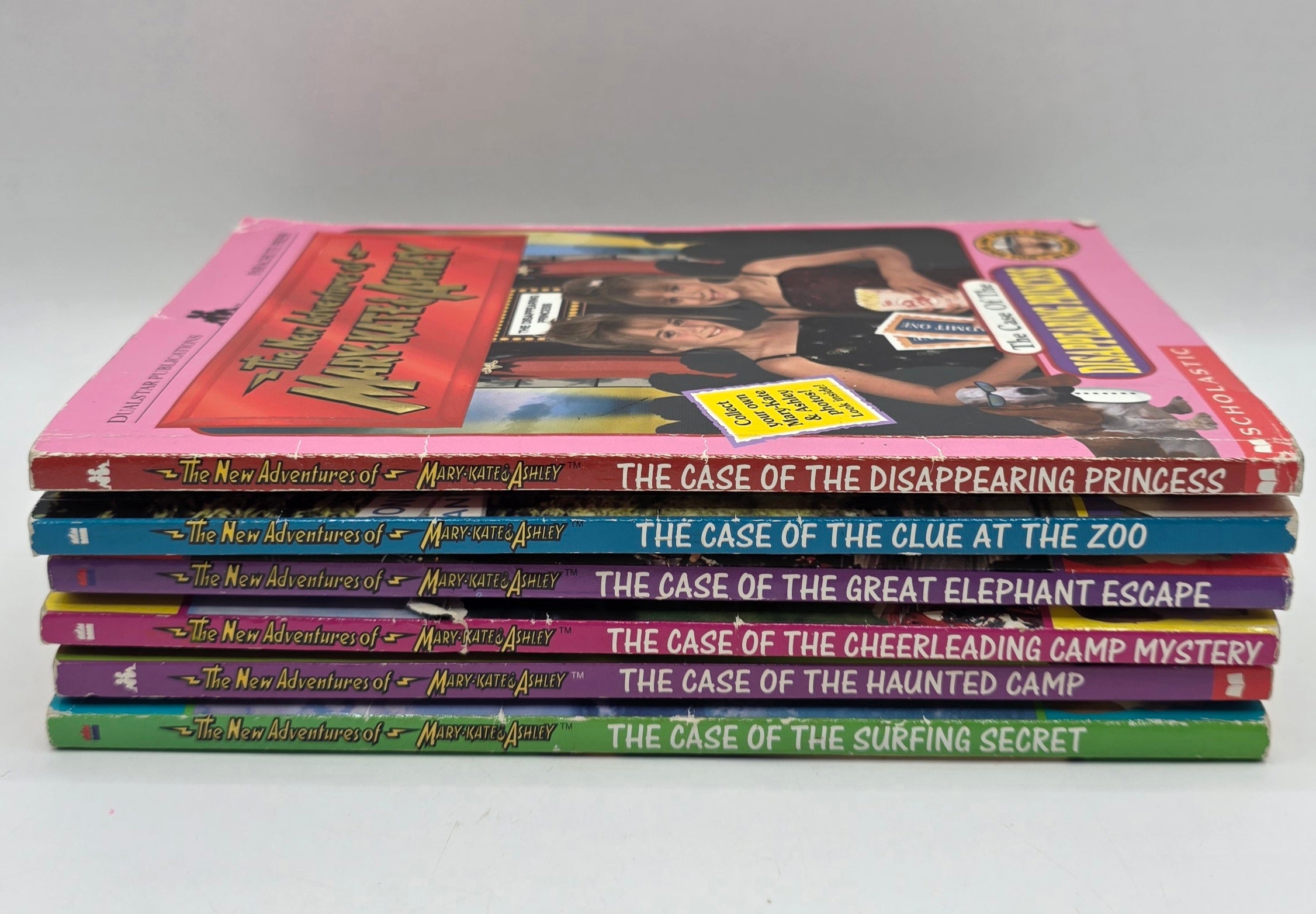 The New Adventures of Mary Kate and Ashley Book Lot