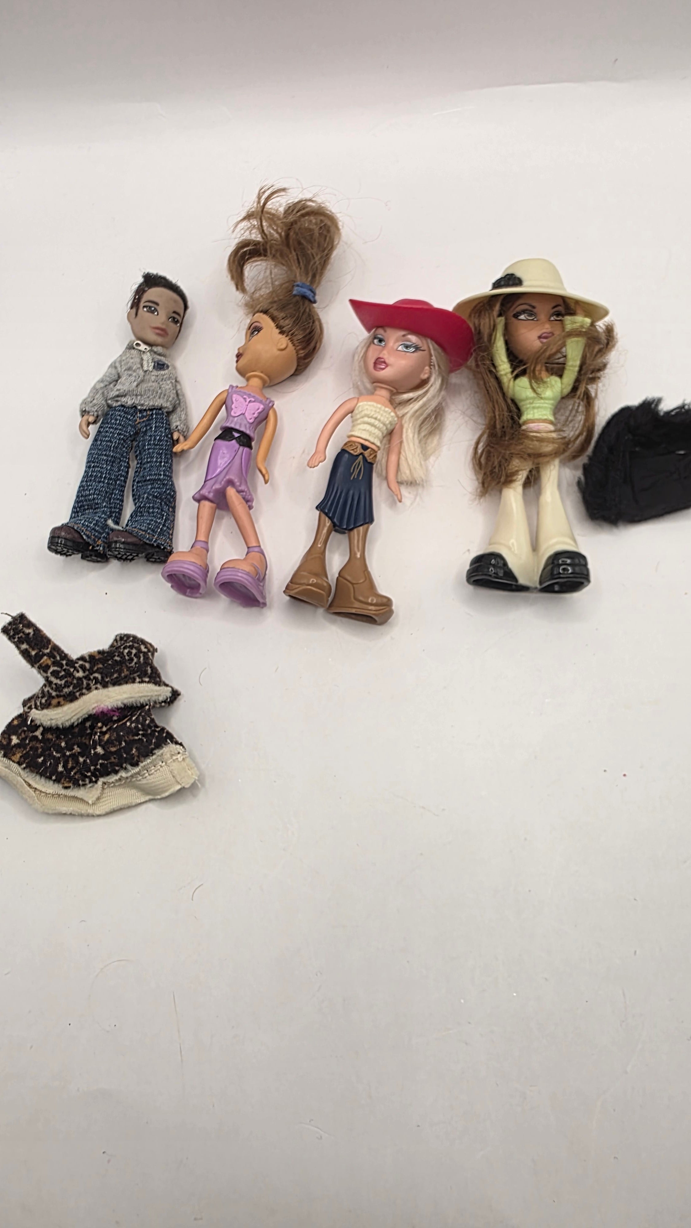 McDonalds Bratz set of 4 Random