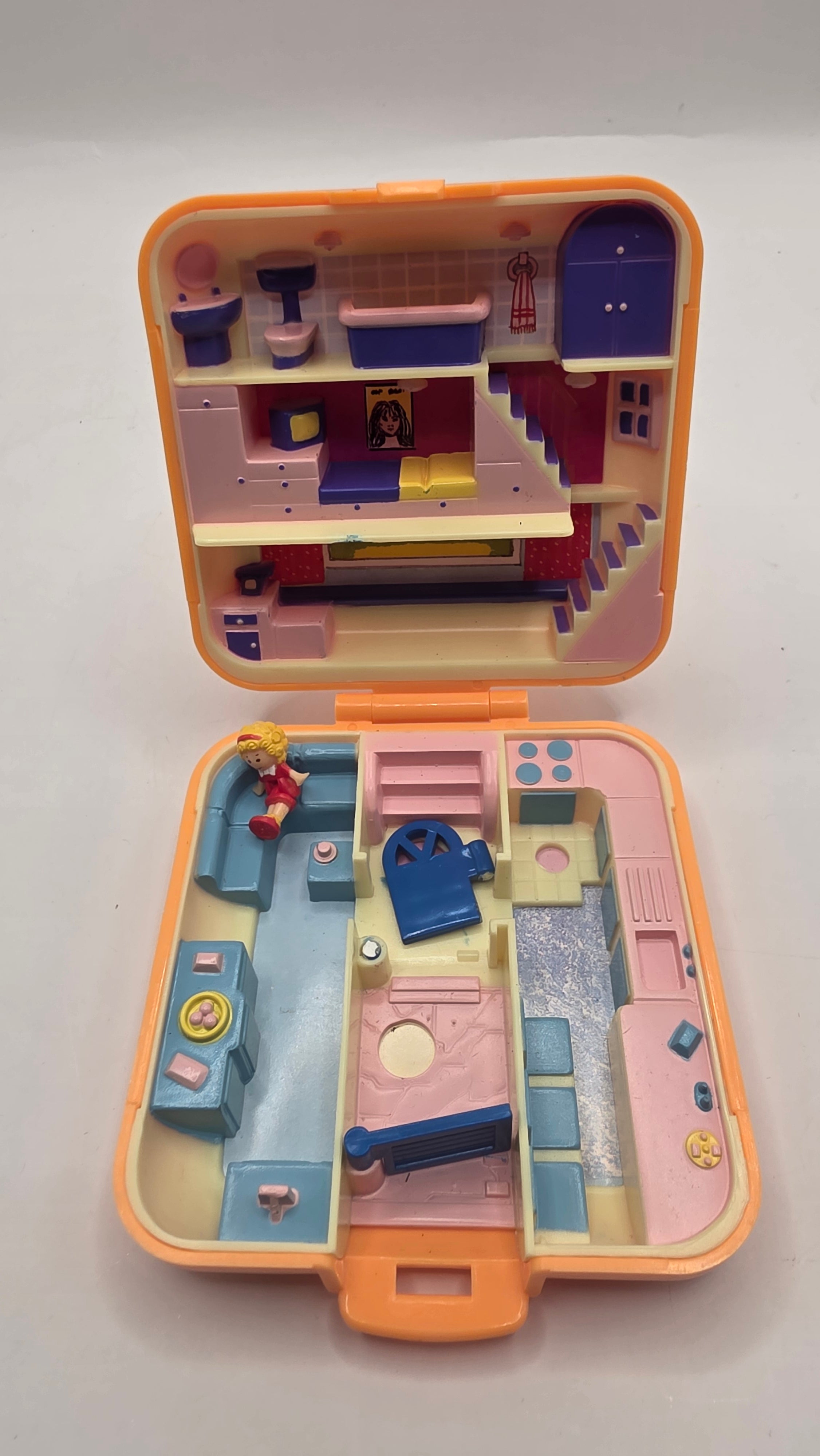 Damaged Polly Pocket