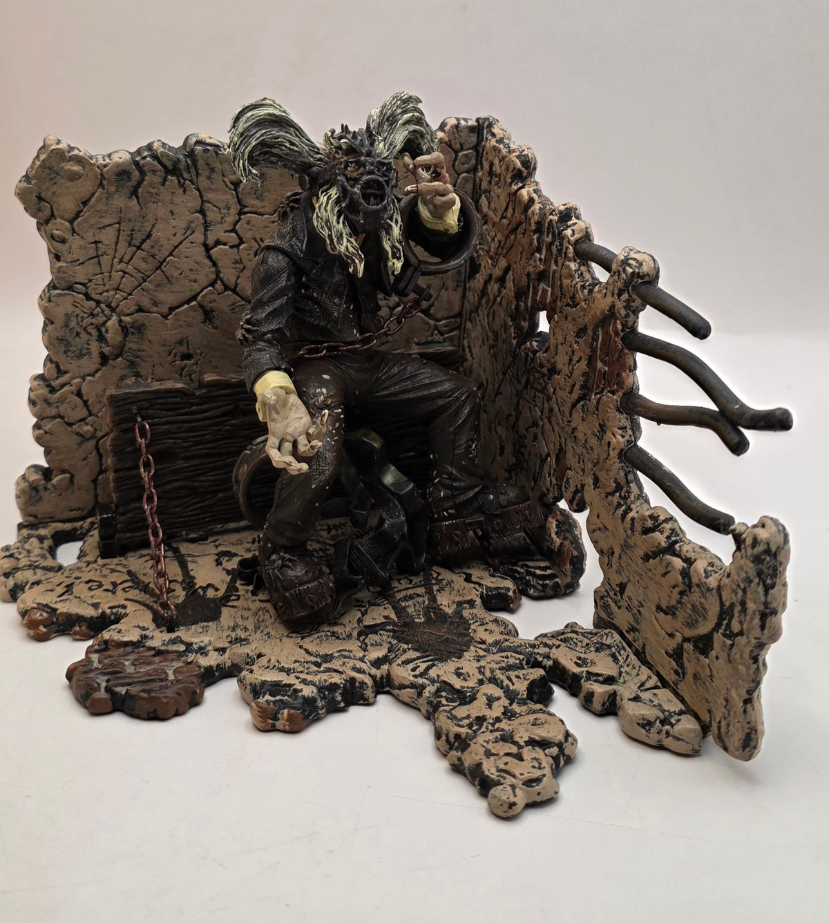 Knock Renfield Figure